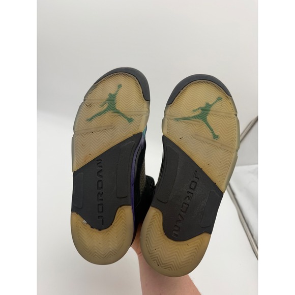 Size 10.5 - Air Jordan 5 Retro Black Grape - 136027-007 - Picture 4 of 8